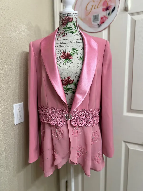 Tiffany Collection Pink Satin Trim Embroidered Embellished Blazer Size 14 - Image 3