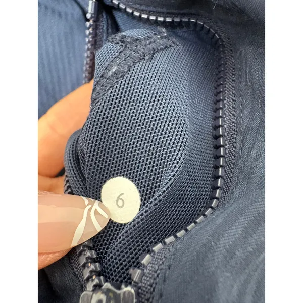 Lululemon Street To Studio Jacket Size 6 Navy Lightweight Hoodie Zip Up - Image 6