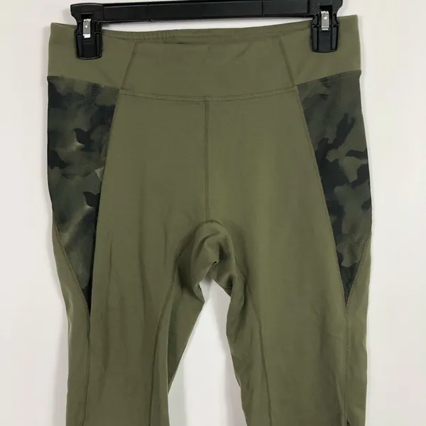 Second skin green‎ camo cropped leggings Green Size M - Image 2