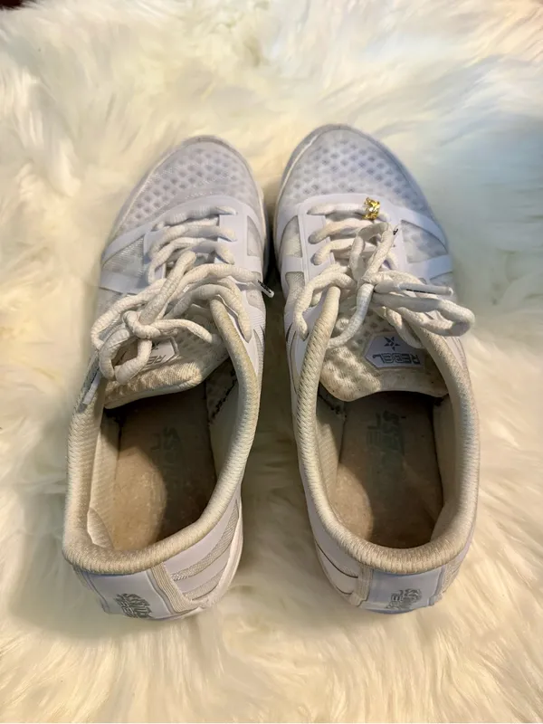 Rebel Women's White Athletic Sneakers Size 8.5 - Image 4