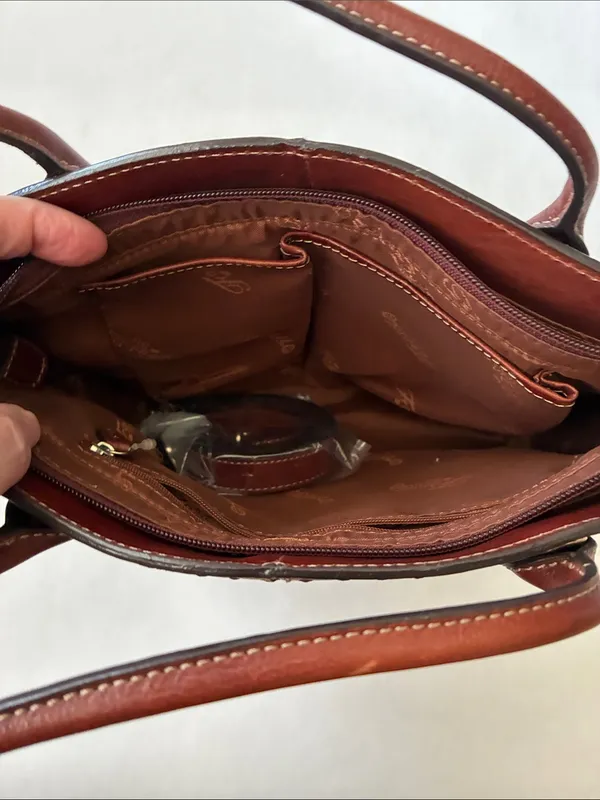 Fossil Classic Brown Leather Tote Bag with Gold Key Charm - Image 8