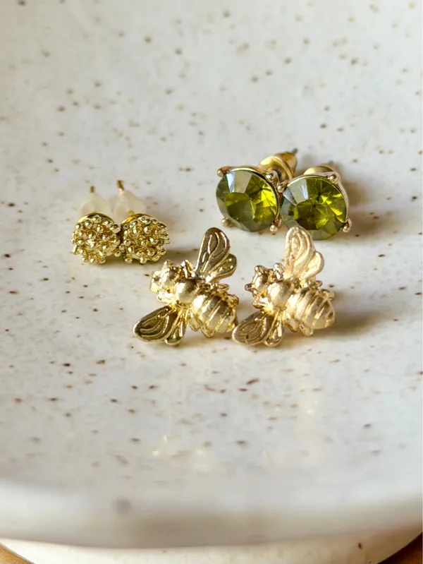 Boutique Stud earrings set of 3🐝💚 - Image 2