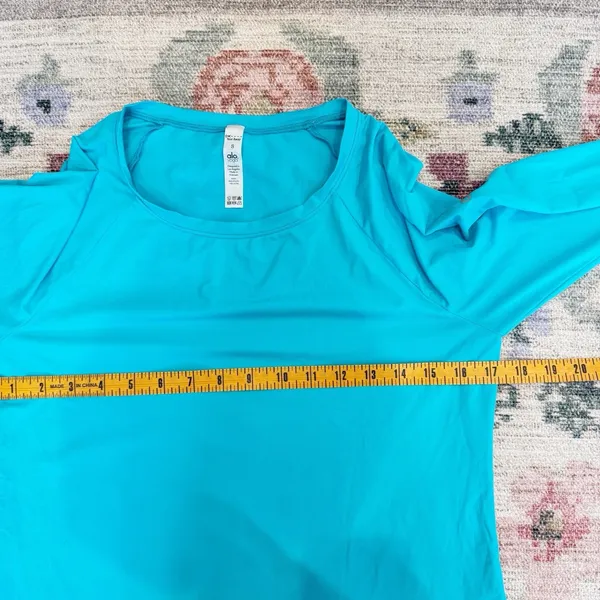 Alo Yoga Womens Long Sleeve Top Small Athletic Gym Training Yoga Athleisure - Image 6