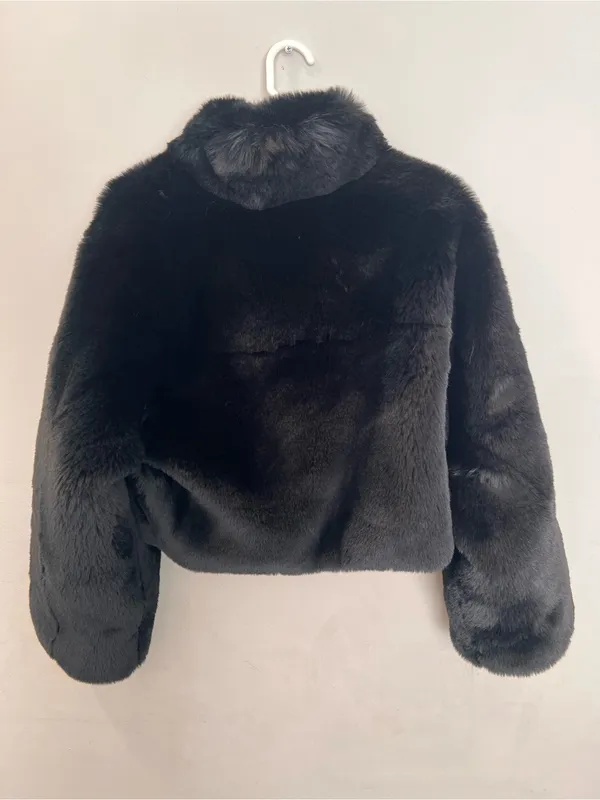 NWOT Alo Yoga Faux Fur Cropped Zippered Jacket W / Pockets Size Small - Image 4