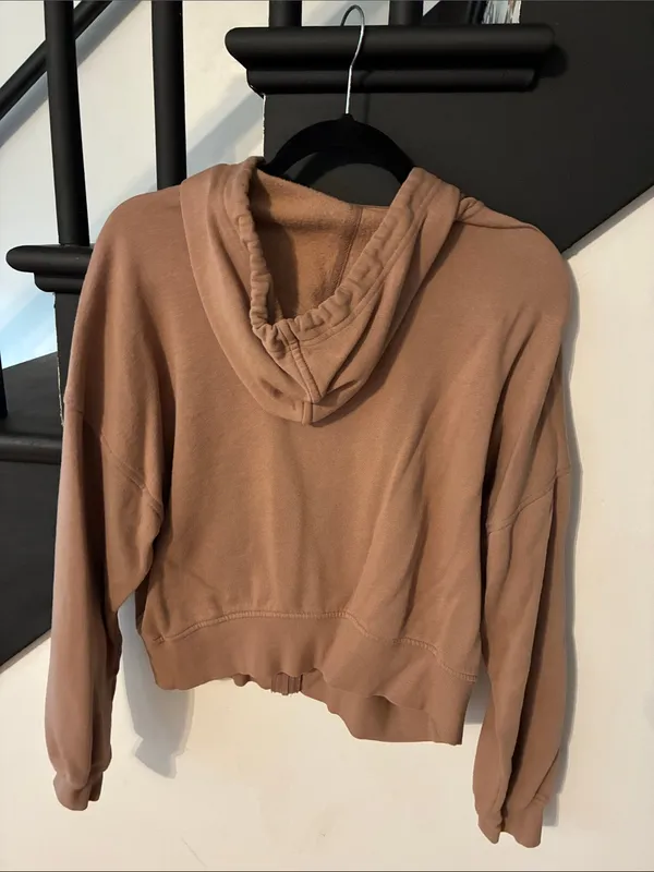 Old Navy zip up hoodie sweatshirt - Image 4