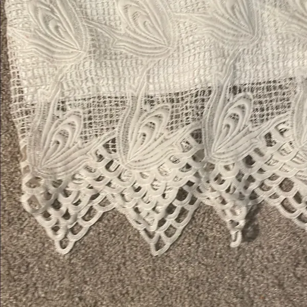Sans Souci Elegant White Lace Skirt bridal size small - Image 3
