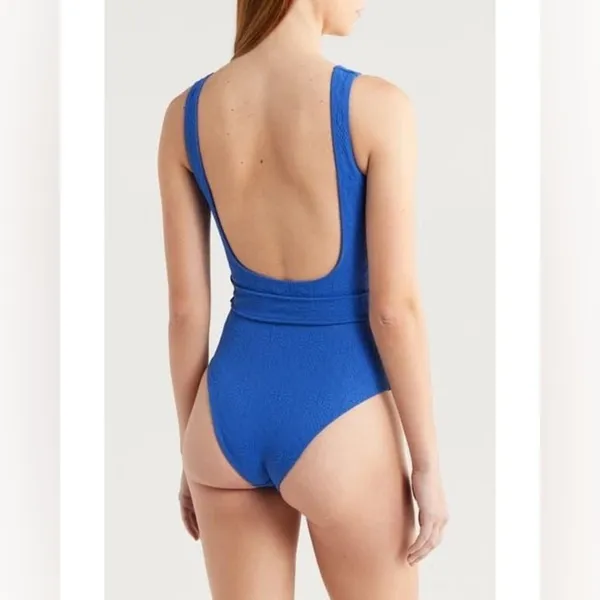 FARM Rio Women's Blue Matelasse Pineapple Belted One-Piece Swimsuit,Medium, $240 - Image 5