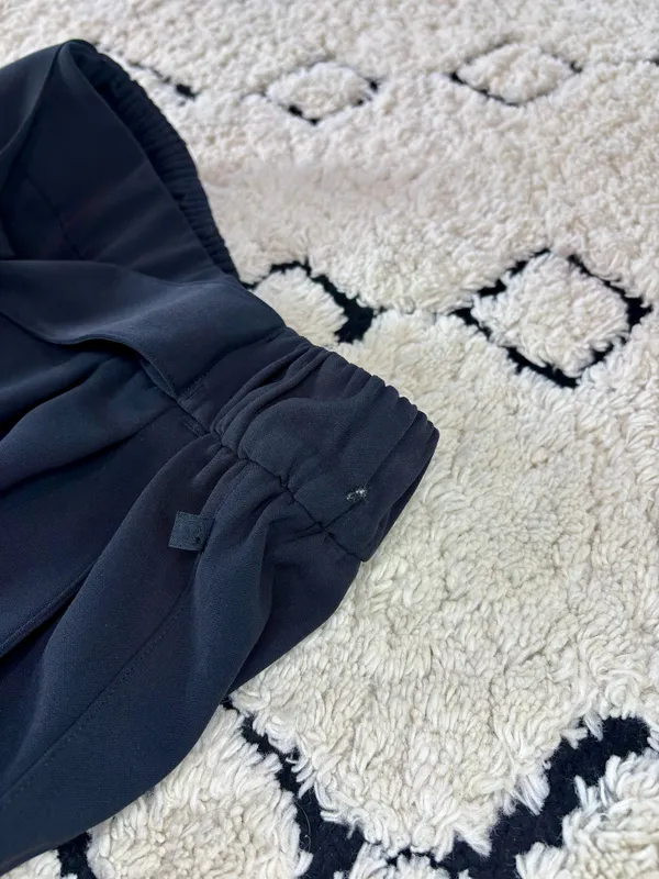 Lululemon Noir Pants - Image 6