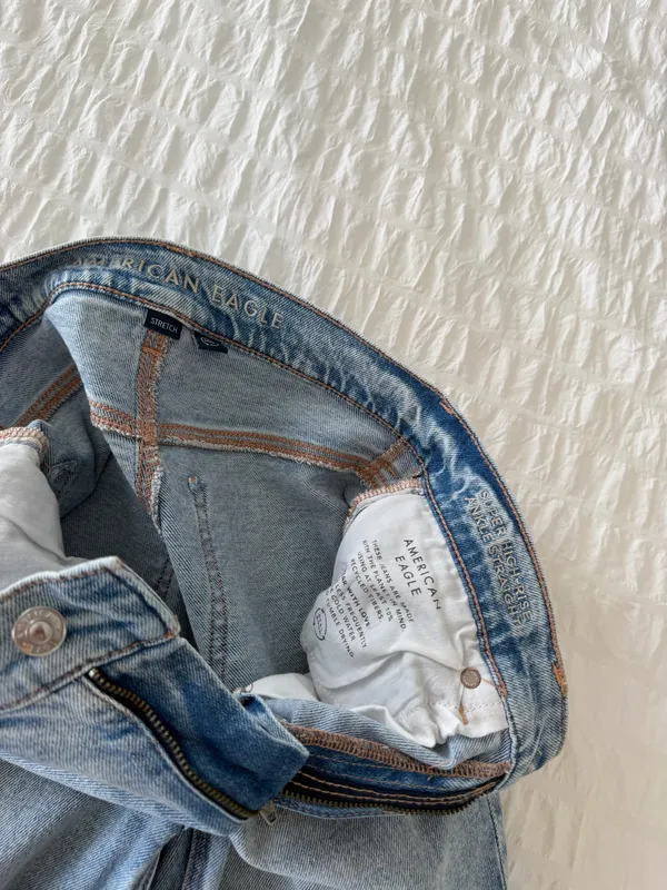 American Eagle High Rise Straight Jeans - Image 5