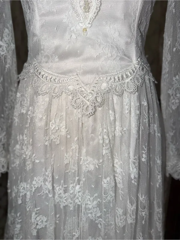 Fabulous Vintage 90s Jessica McClintock Handkerchief Hem Lace Wedding Dress - Image 5