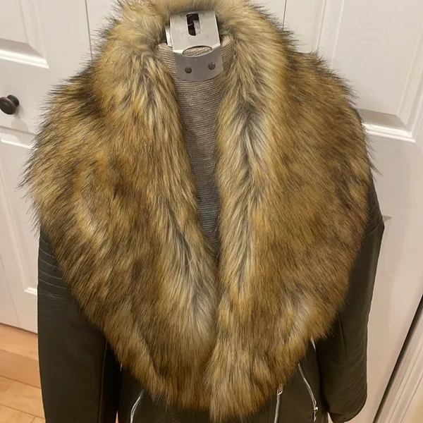 Love Token olive green vegan leather with faux fur removable collar moto jacket - Image 7