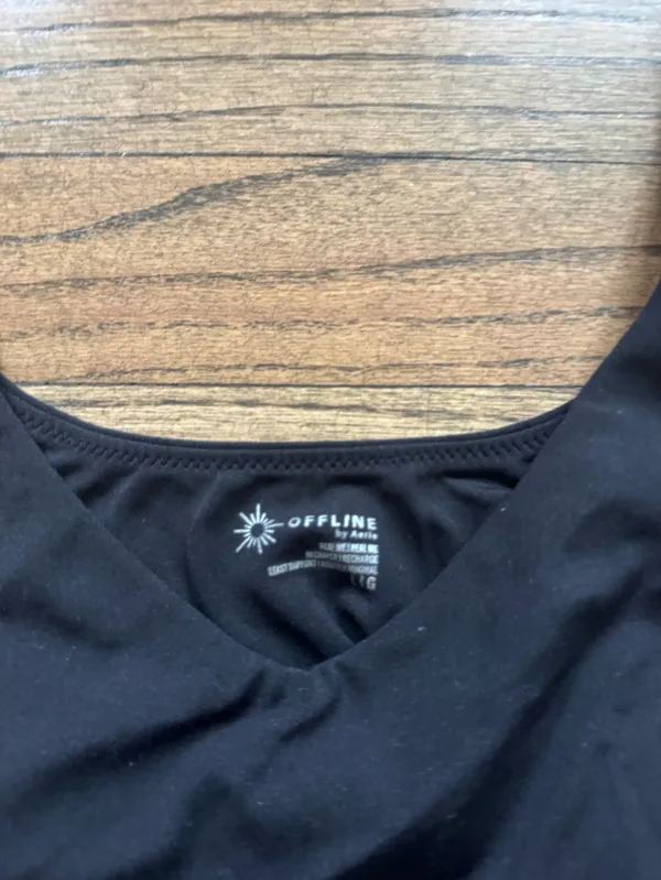 aerie Black Scoop Neck Crop Athletic Tank with built in bra - Image 2