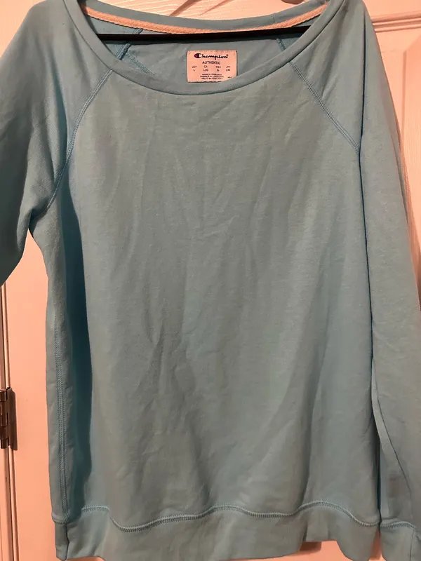 Champion Women’s Crewneck Sweatshirt - Image 4