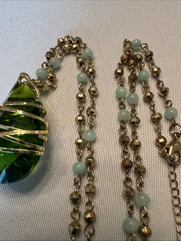 Gold-Wrapped Olive Green Teardrop Pendant Necklace - Image 6