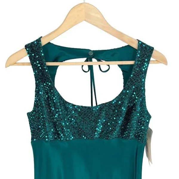 Steppin Out Vintage Women’s Junior Sequin Cutout Back Mini Dress Green Size 9/10 - Image 2