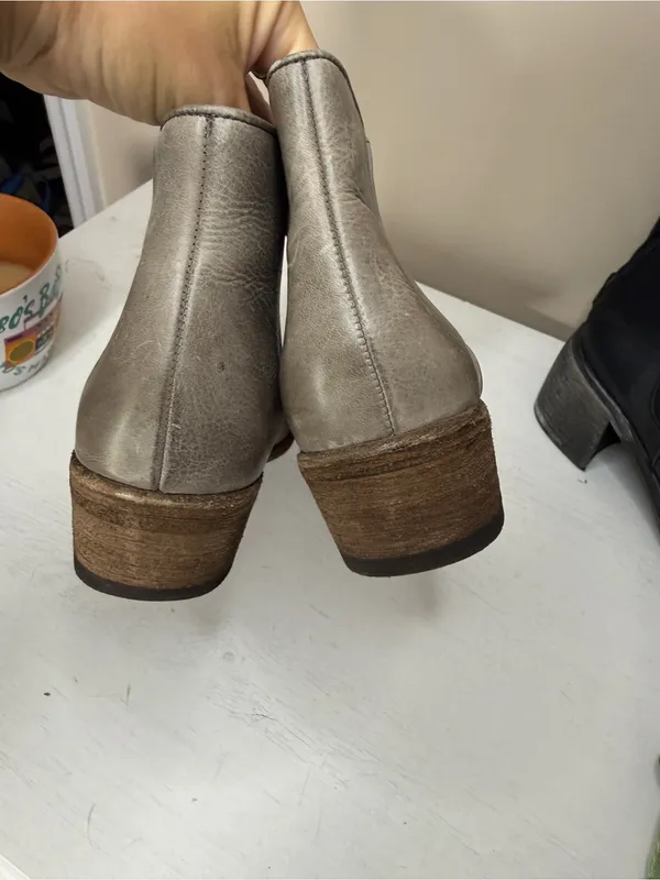 Frye "Carson Piping Bootie" Graphite Grey Leather Ankle Boot | Women's Size 10 - Image 9