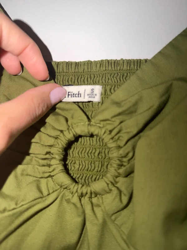 Abercrombie Poplin Keyhole Top - Image 4