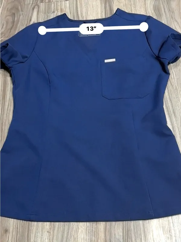 Figs Women’s Navy V-Neck Medical Top - Image 11