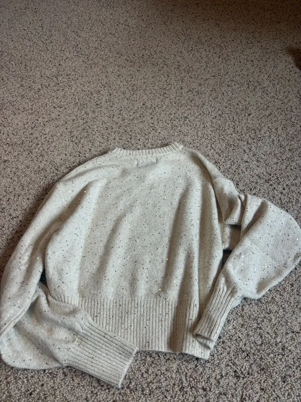 old navy sweater  - Image 3