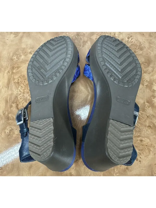 Crocs Leigh II Graphic Blue Ankle Strap Wedge Sandals Women's 8 Comfort - Image 7