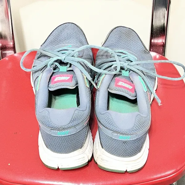 Nike Revolution 2 Women's Running Shoes Size 9 Grey/Pink No Insoles - Image 2