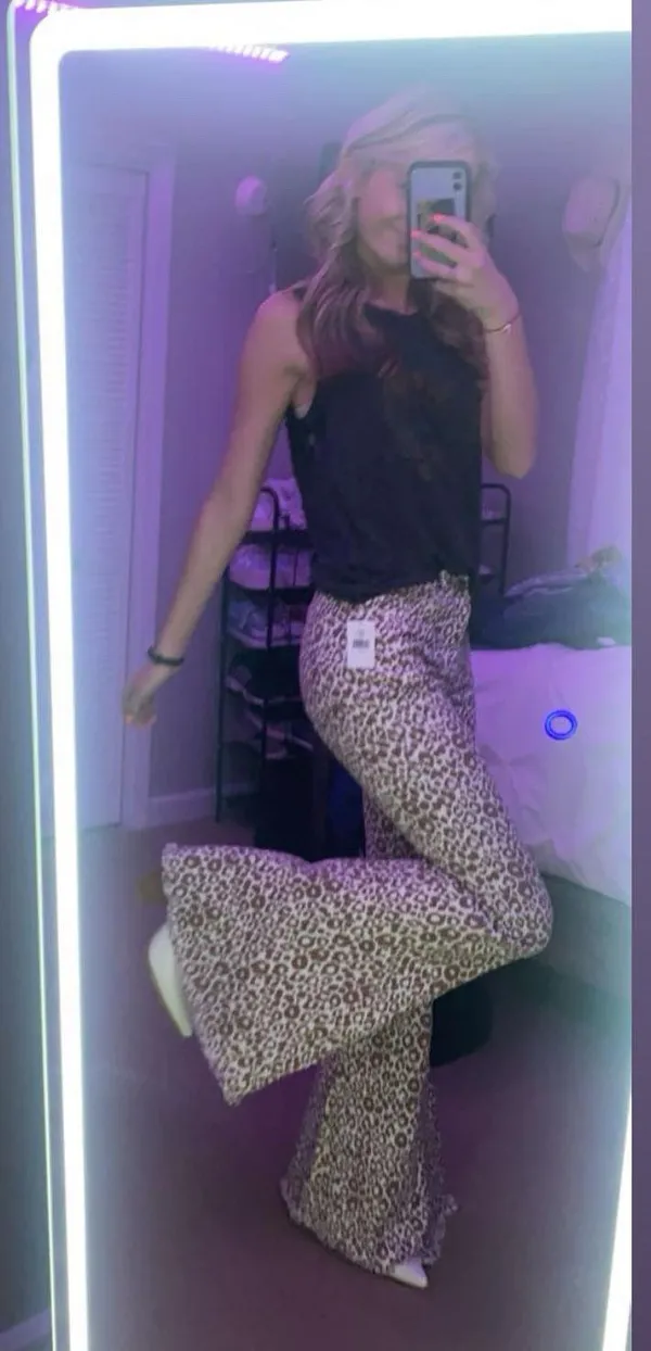 Buckle High Rise Flare Jeans Saint and Hearts - Image 5