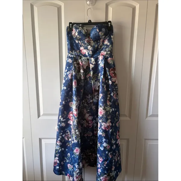 Petal & Pup Women's Darina Strapless midi Dress Midnight Floral Size Large - Image 2