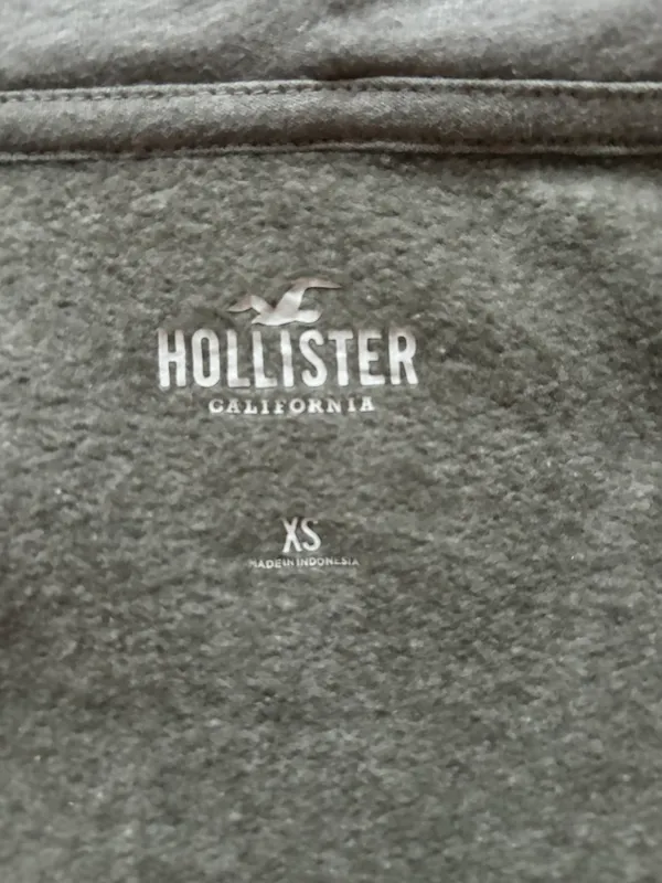 Gray Cropped Hoodie - Image 3