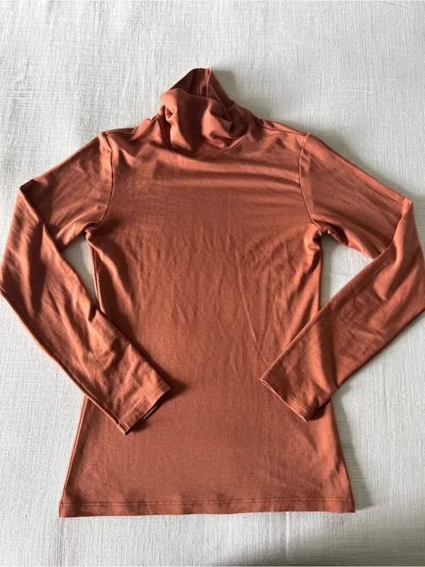 Uniqlo HEATTECH Fleece Turtle Neck Long Sleeve Extra Warm - Small - Image 5