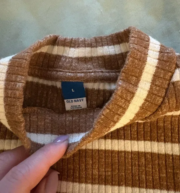 Old Navy Turtleneck Top - Image 2
