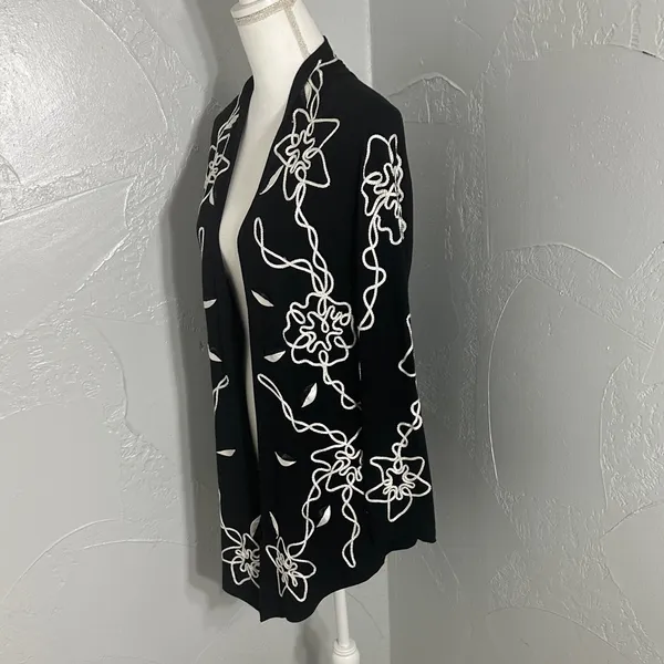 Lauren Michelle Black Embroidered Floral Cardigan – Boho Chic Elegance. - Image 5