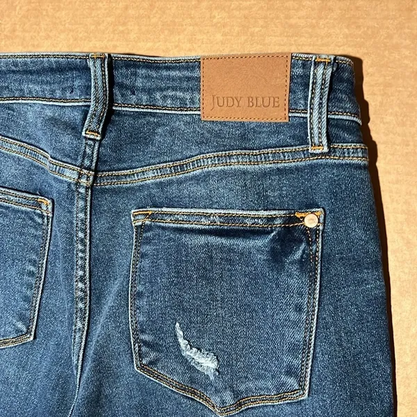 Judy Blue Mid-Rise Straight Leg Distressed Dad Jean, size 28 - Image 13