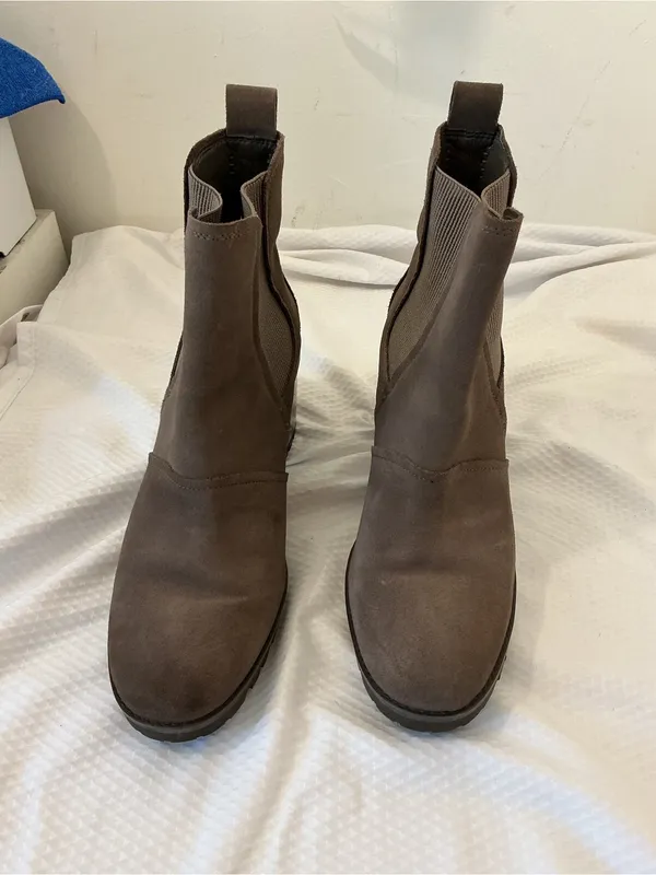 UGG Taupe Suede Chelsea Block Heel Ankle Boots - Image 7