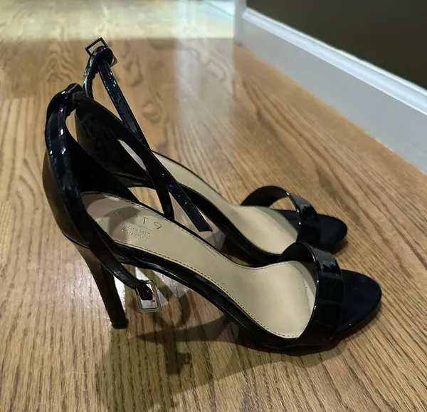 Apt. 9 Heels - Image 2