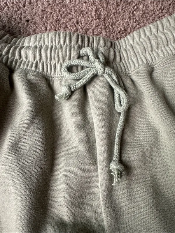Abercrombie and Fitch soft collection fleece green shorts in small - Image 4