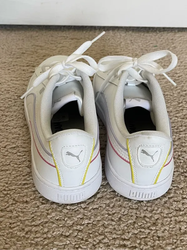 PUMA Vikky V2 White 374512-03 Size 9 - Image 3