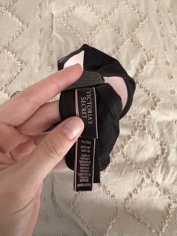 Victoria's Secret Bra - Image 3