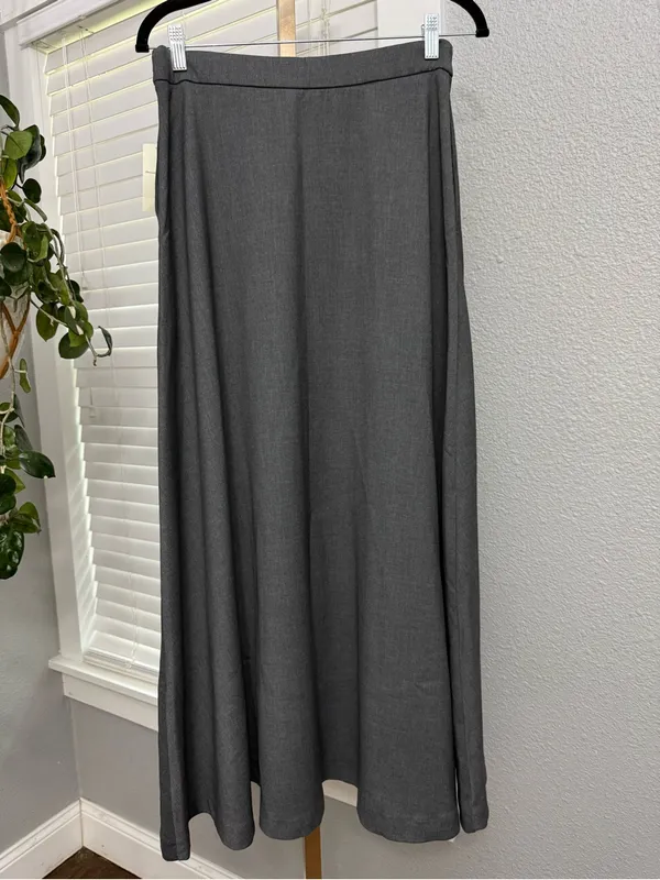 NWT Abercrombie & Fitch Maxi A-Line Gray Skirt Size Medium Tall - Image 3