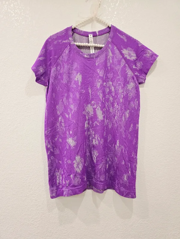 Lululemon SwiftlyTech Shirt 2.0 Shadow Bloom Moonlit Magenta pattern 12 - Image 3