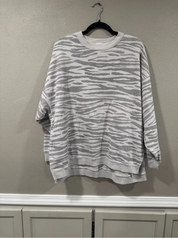 American Eagle Zebra Print Crewneck - Image 2