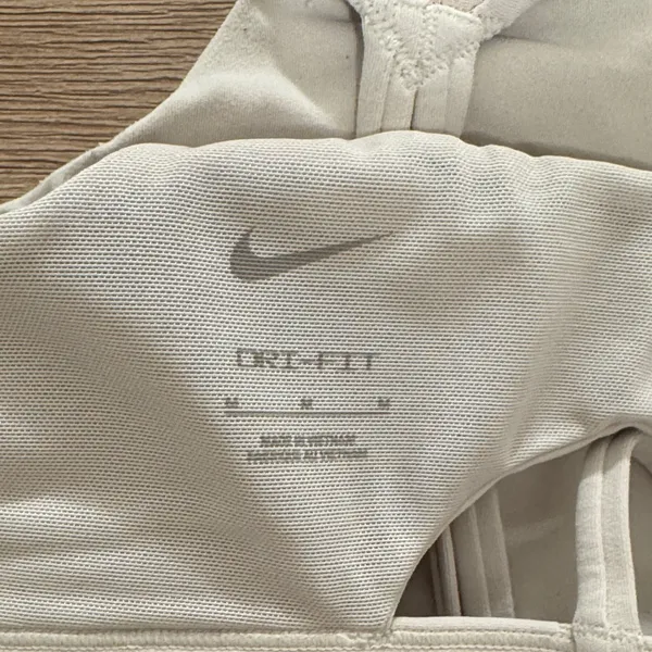 Nike Women's Beige Sports Bra - Image 4