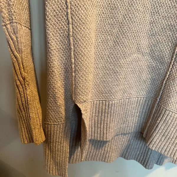 Abercrombie & Fitch Knit Sweater - Image 4
