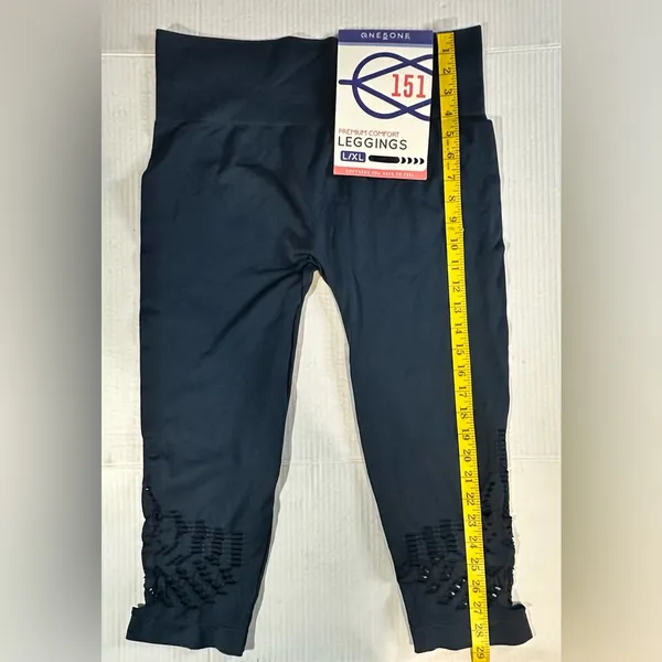 One5One Women Navy Blue Eyelet‎ Hem Cropped Activewear Casual Leggings L/XL - Image 9