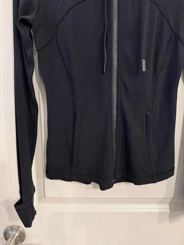 Lululemon Define Hooded Jacket Nulu size 4 - Image 8
