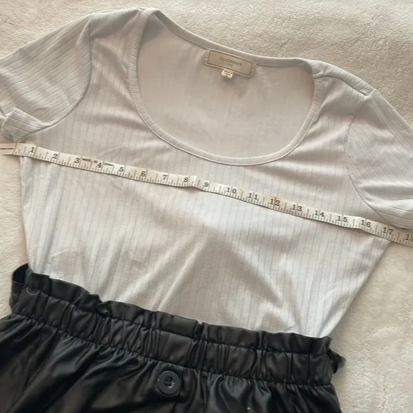 No Comment dress with black button skirt Size Small - Image 4