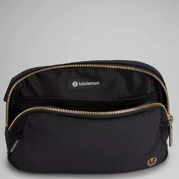 Lululemon Everywhere Belt Bag Velour Black Limited Edition Velvet Crossbody NWT - Image 8