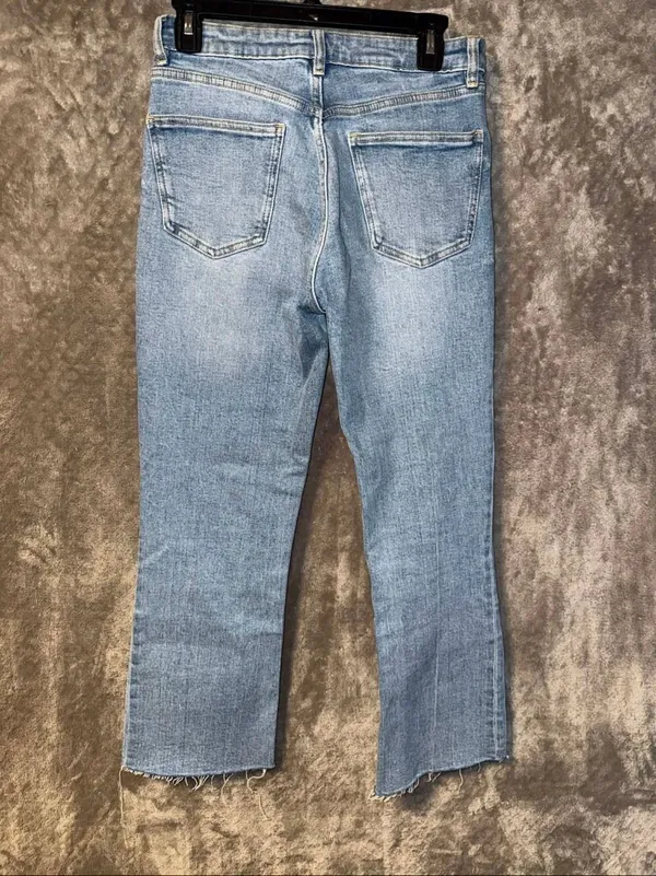 Zara High Rise Medium Wash Non Ripped Raw Hem Cropped Jeans size 4 Stretch #800 - Image 5