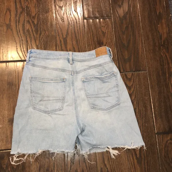 American eagle MOM straight jean shorts distressed size 8 - Image 6