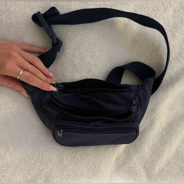 Brandy Melville John Galt Belt Bag Shoulder Bag Fanny Pack Navy - Image 3