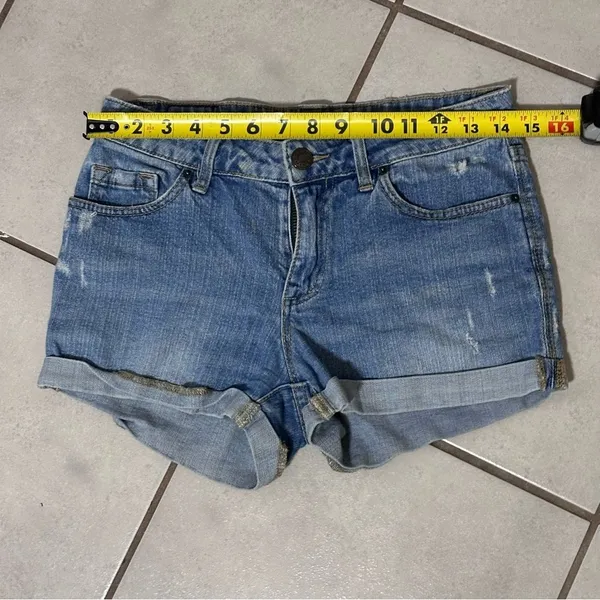 BDG Women‎ Denim Blue Mid Rise Shortie Shorts size 27. - Image 6